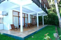 River Edge Yala Hotels near Bandagiriya Raja Maha Viharaya