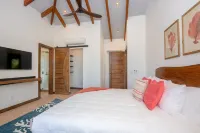 Casa Palmera 2 Bedroom Home by Redawning - parcheggio