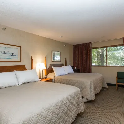 Commodores Inn Hotels near Bingham Falls