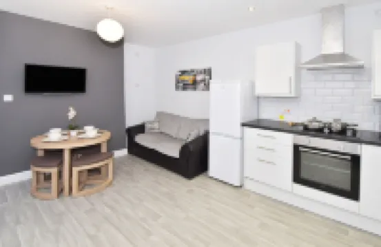 Townhouse @ 272 Walthall Street Crewe