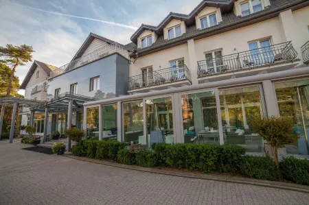 Hotel Jantar Wellness & Spa Отели в г. Slupski