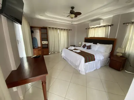 La Isla Resort Отели рядом с достопримечательностью «San Pedro Belize Express»