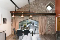 Strawberry Line, Flat 1 Hotels in Wells