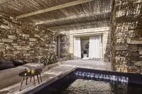 Apsila Pool Suites - Hot Tub