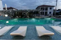 Aeonian Luxury Suites - de playa