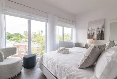 Parc Avenue Residences Mile End Hotels in Le Plateau-Mont-Royal