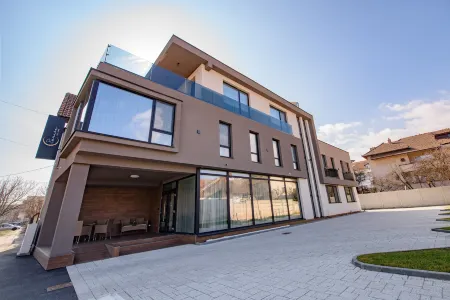 Vila Sarisa Отели в г. Дева