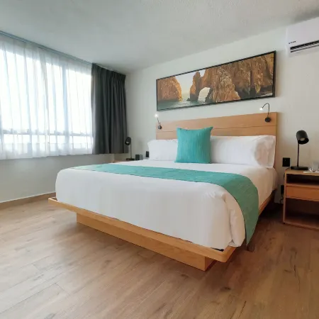 Sunrock Hotel & Suites