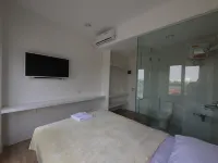 Rumah Kayu Manis Bintaro Hotel di Kecamatan Pesanggrahan