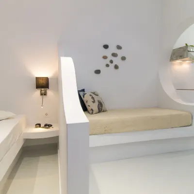 كولوسيو ستوديوز آند أبارتمنتس Hotels near شاطئ أجيوس بروكوبيوس