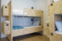 HI!Go Hotels in Календаріу