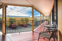 Harbourside Lodge