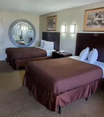 Executive Inn Hotels near Sam's Fun City
