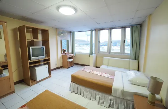 那凡娜考恩黃金景色酒店