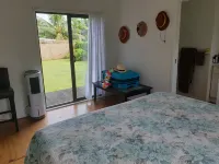 Eve and Sandys Holiday Home Hotels in Avarua