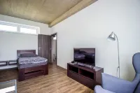 Hotel 63