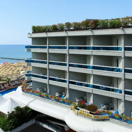 Hotel Cavalieri Palace Отели рядом с достопримечательностью «Фаро»