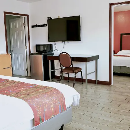 Norwalk Inn & Suites