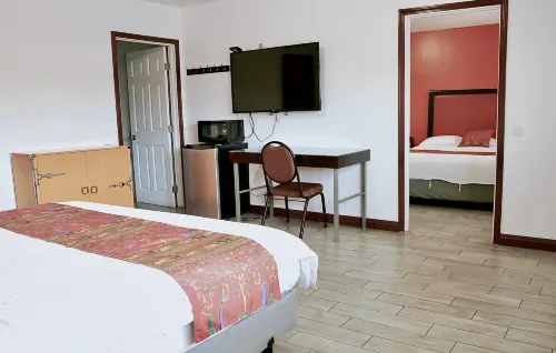 Norwalk Inn & Suites Các khách sạn ở Norwalk