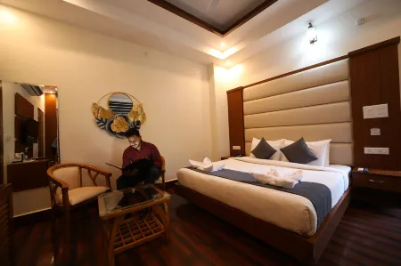 Kamay the Grand Alova