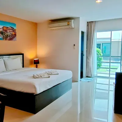 Similan Mansion Hotels near Bangsaen Aquarium