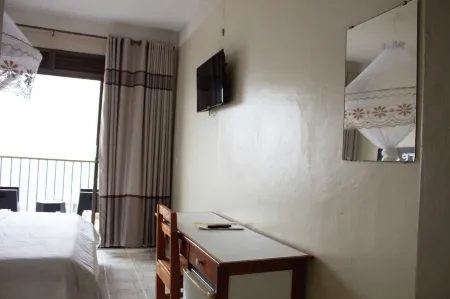Okapi Hotel