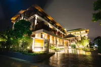 Nadee 10 Resort & Hotel
