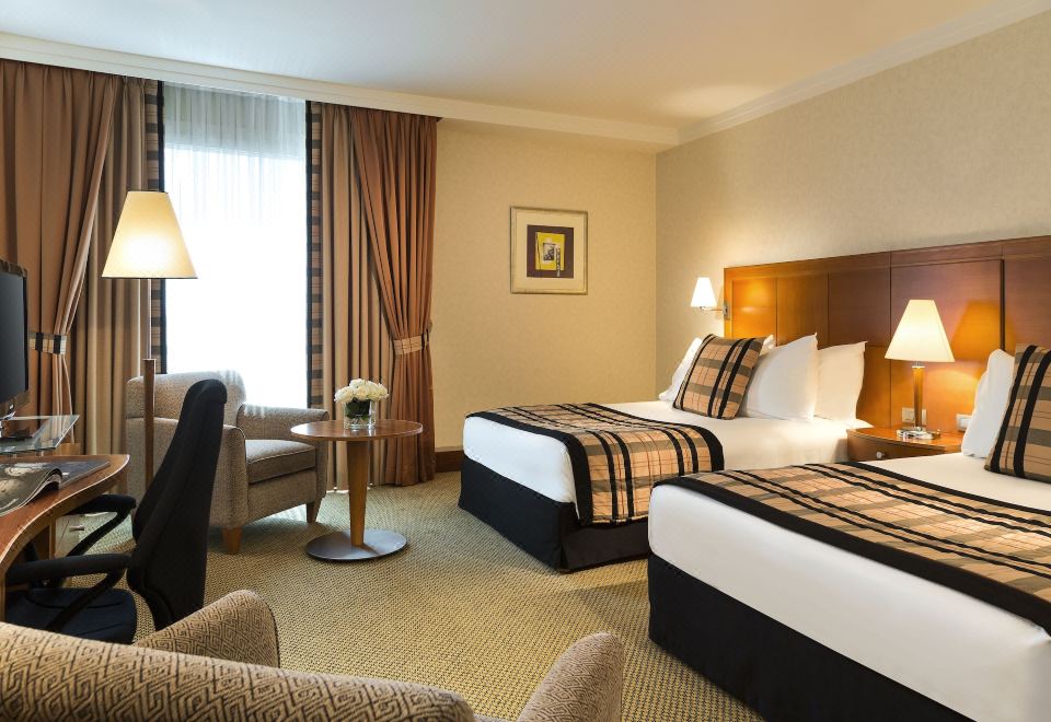 Crowne Plaza Brussels Airport Over view