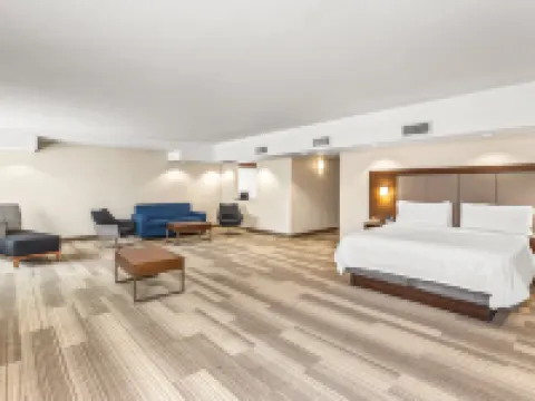 ホリデイ イン エクスプレス & スイーツ タコマ by IHG タコマのホテル