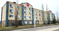 Super 8 by Wyndham Red Deer City Centre Hotel a 