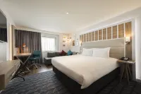 Holiday Inn LONDON - SHEPPERTON by IHG Hotel di 