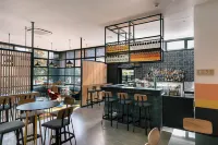 WQ Wellington Quarter Hotel - Quầy bar
