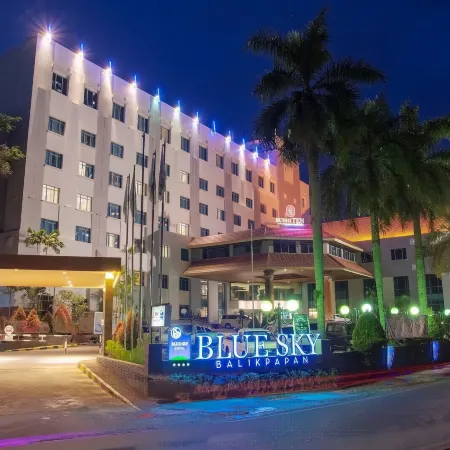 Blue Sky Hotel Отели рядом с достопримечательностью «Парк Бекапай»