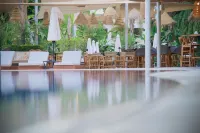 Odysseia Hotel Kapetanios - Rooftop Pools