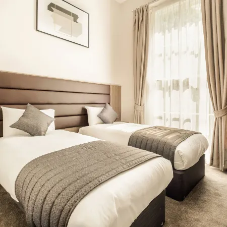 Reem Hotel Отели рядом с достопримечательностью «Эпсли Хаус»