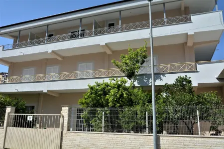 Hotel Vila Nino Отели рядом с достопримечательностью «Берат Касл»