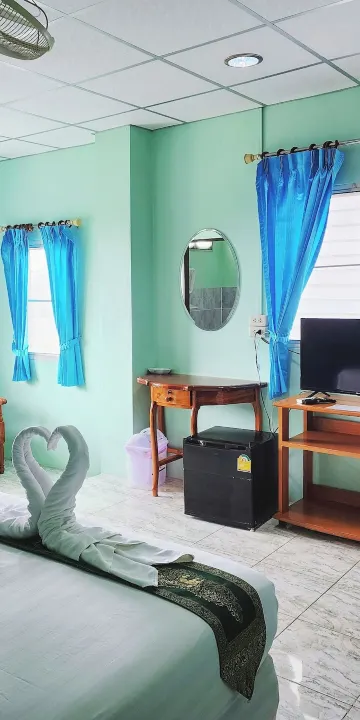 ห้องสแตนดาร์ดพร้อมเครื่องปรับอากาศ