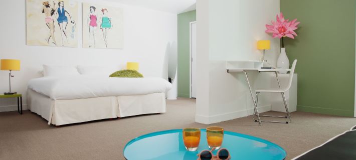 Les Canisses Hotels in Eure