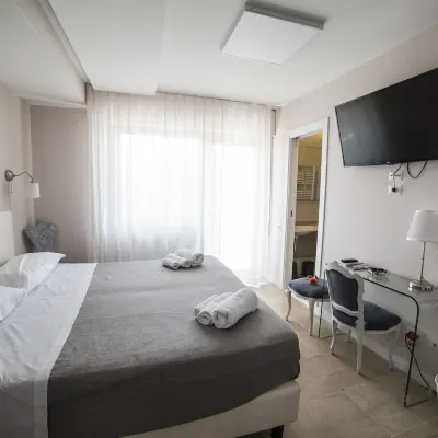 B&B Attico 33 Отели рядом с достопримечательностью «Cтадион «Ренцо Барбера»»