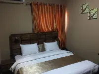 莫馬克 4 號套房酒店 - 2星級