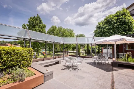 Hotel la Perla d'Olot Отели в г. Лес-Планес-д'Остолес