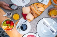 Stay Essential Apartments by Time Hotel & Apartments - breakfast