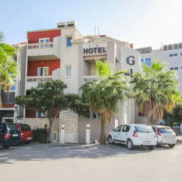Hotel Gala Split Отели рядом с достопримечательностью «Торговый центр City Center One Split»