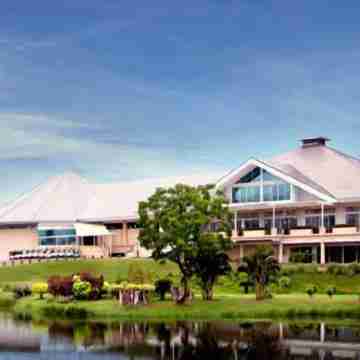 Uniland Golf & Resort Hotel Exterior