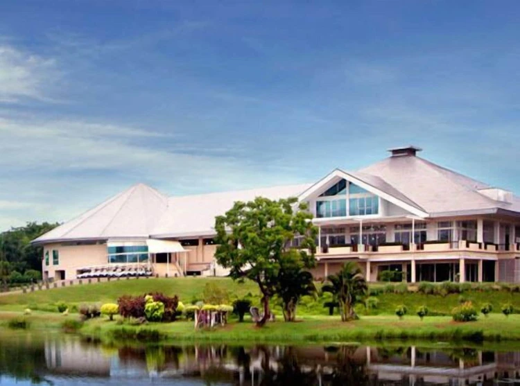 รูปภาพของUniland Golf & Resort