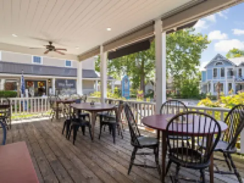 Artists Colony Hotels in Nashville