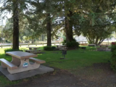 Lakeview Inn Hotels in Lucerne