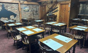Banjo Paterson Motor Inn