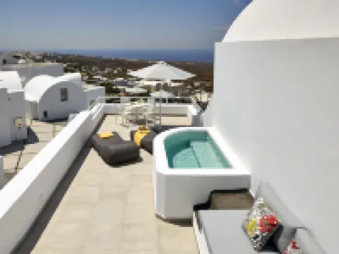 Aperanto Suites Hotels in Finikia