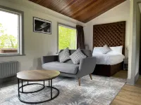 Lusty BEG Island Hotel a 